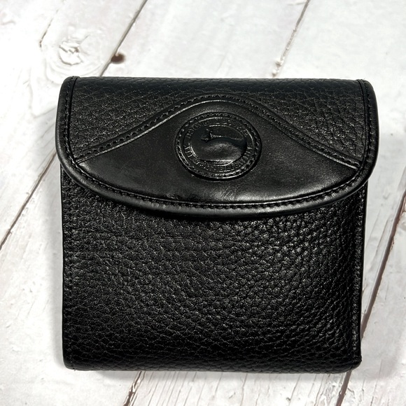Dooney & Bourke Handbags - DOONEY & BOURKE TRIFOLD BLACK LEATHER WITH KISSLOCK POUCH COIN BAG VINTAGE